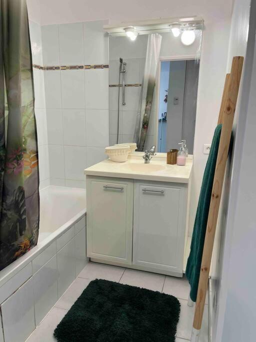 Appartement Cosy, Calme, Lumineux, Balcon, Parking Sarlat-la-Canéda Eksteriør bilde